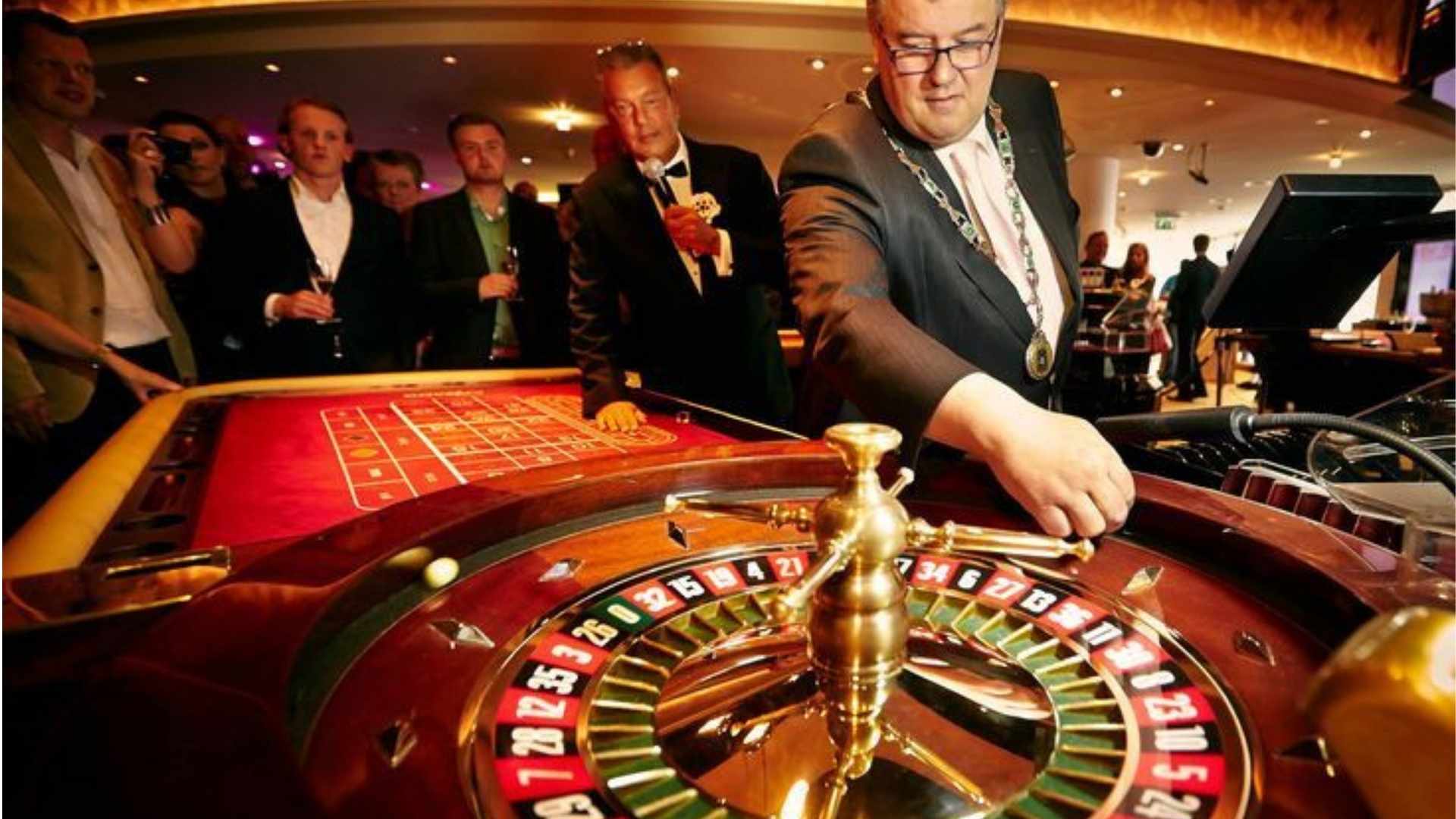 Poker Bluffing Guide For Better Tournament Reads